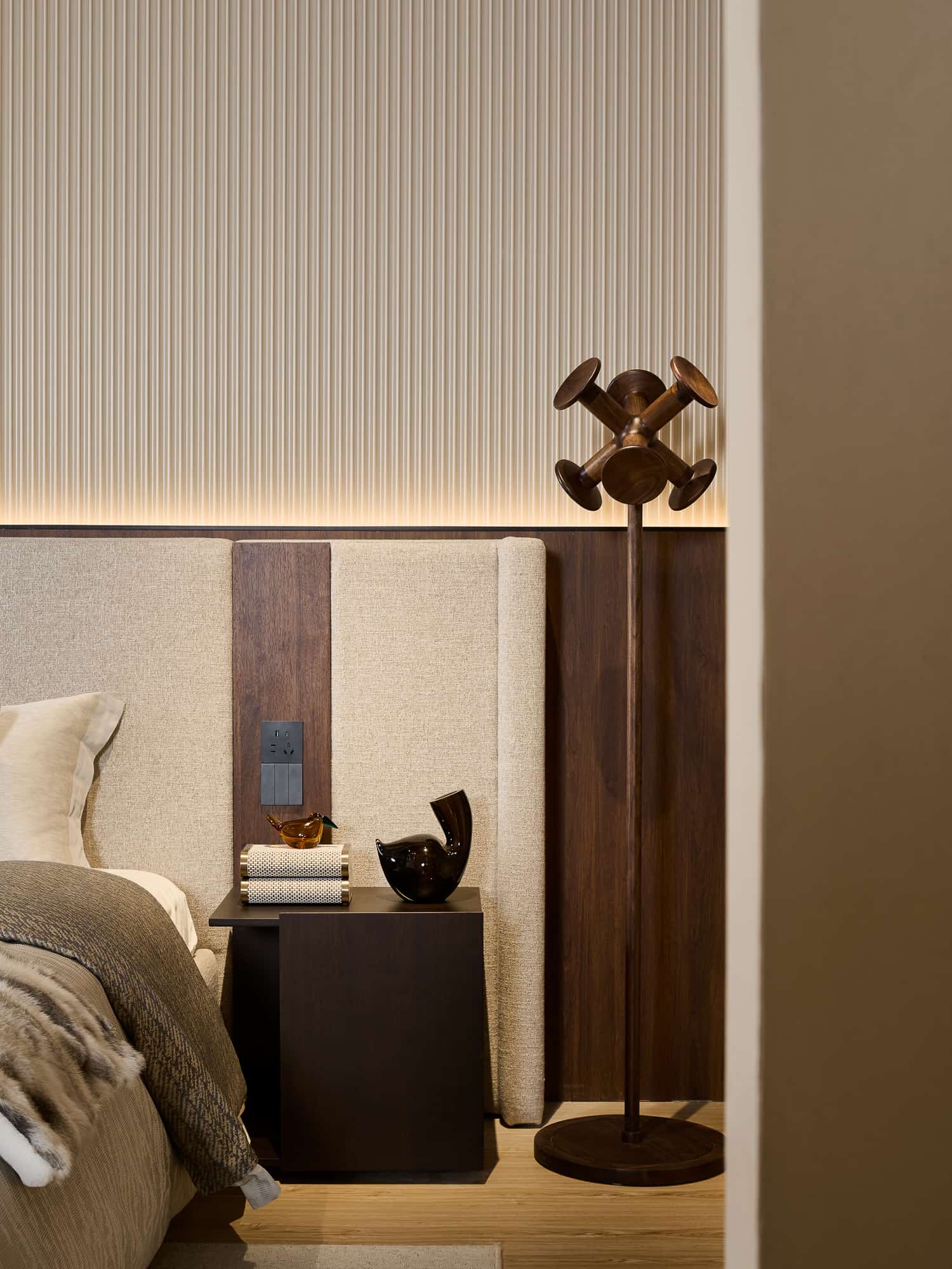 NH24222 coat rack  场景图